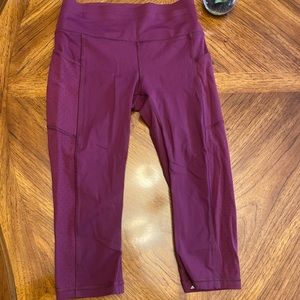 EUC Lululemon Cropped running leggings